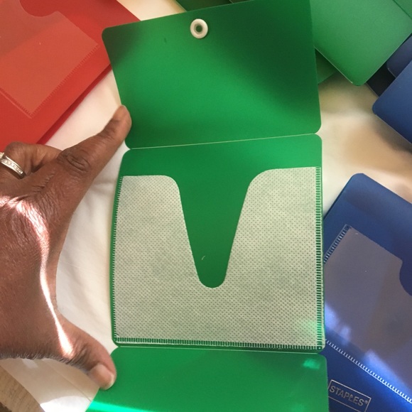 Lot of 24 Disk Cases for CD/DVD Multiple Colors and uses. - Picture 8 of 10